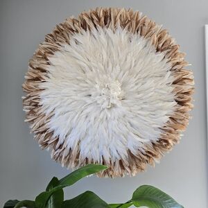 Authentic Wall Jujuhat White and Tan Feather 31"